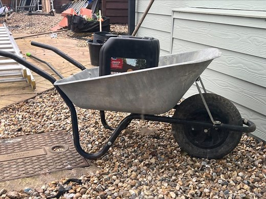 UK's best wheelbarrows that are heavy duty and easy to use