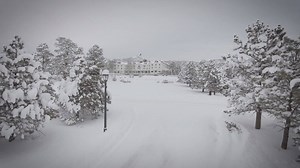 202K views · 3.9K reactions | The Historic Stanley Hotel in a fresh snow is a perfect setting for your winter wonderland getaway. #coloradolive #EstesPark #winterwonderland | The Stanley Hotel | Facebook