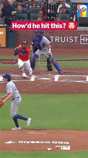 Ozzie Albies breaks out the pitching wedge to get to this pitch 🏌️