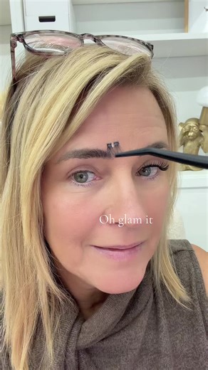 Effortless DIY Lash Application with Cluster Lashes