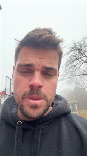 Come hit some BANGERZ tonight we are running 10 box buzz & voltage random team breaks!