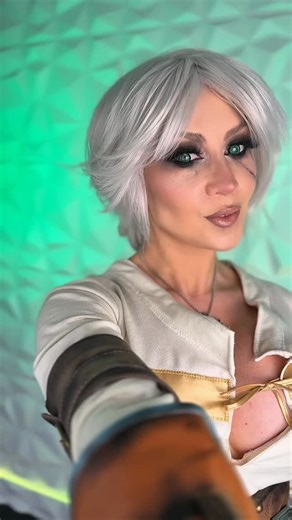 Kate Sarkissian on Instagram: "More ciri transitions! I filmed a bunch so I gotta post em… #ciri #ciricosplay #theWitcher #cosplay"