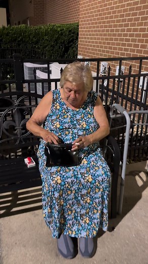 You’re cramping my style #BadGranny #grandma #over80 #motherdaughter | Grannysoffherrocker