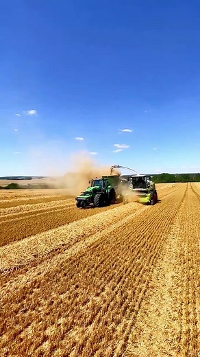 Cărămizi de baloți 😁😁😁🚜💪🔝#oamenisimpli