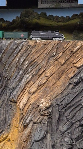 23K views · 1.6K reactions | Model Trains running on bridges | Northlandz #northlandz #wonderland #modeltrain #Entertainment #placetovisit #USA #NYC #NJ #miniaturehouse #artgallery #dollhouse #musichall #exhibits #northlandzwonderland | Northlandz Miniature Wonderland & Train Museum | Facebook