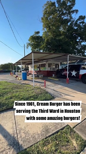 Since 1961, Cream Burger has been a staple of Houston’s Third Ward! | The Texas Bucket List
