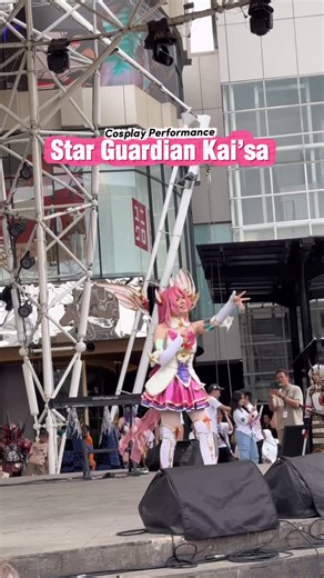 Clodi ✨ on Instagram: "My Star Guardian Kai’sa cosplay performance highlights! We secured best female for this one ✨💖 Whenever I watch someone perform, it ignites a spark in me to get on stage too! ✨ I hope this little video inspires others to step up, share their talents, and shine! 🫶 💇‍♀️ Wig by @snecc.wig 💫 Blasters by @ininistudio 🎪 Event @lbfest_id #cosplay #league_of_legends #starguardiankaisa #kaisacosplay #leagueoflegends"
