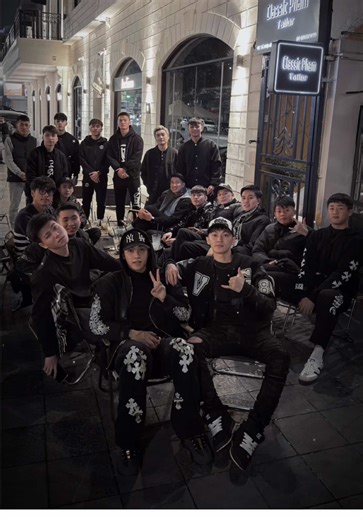 Video của ᴀɴ ᴛʜᴜʏᴇɴ ® (@lg_anthuyen07_) với bản nhạc nhạc nền - Nguyễn Anh Mobile - Tự Thân Lập Nghiệp