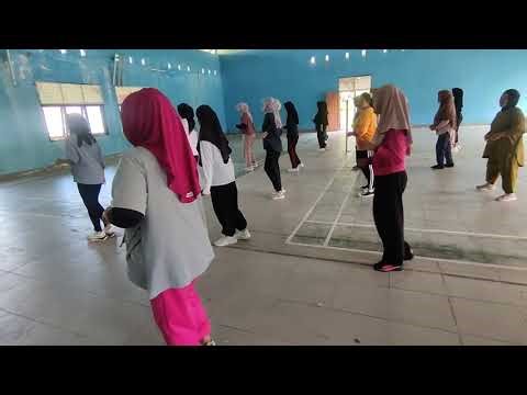 Kiss Line Dance // Choreographed by Indra Amethyst