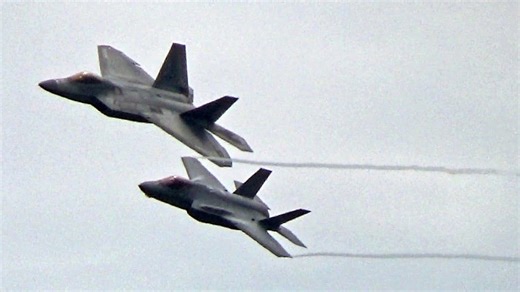 Watch the Sky Come Alive With the F22 and F35 Flying in Perfect Harmony