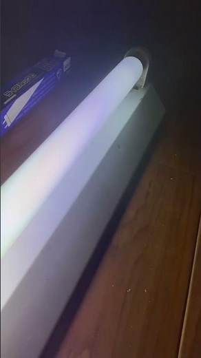 ホタルクスラピッドスタート型蛍光灯￼