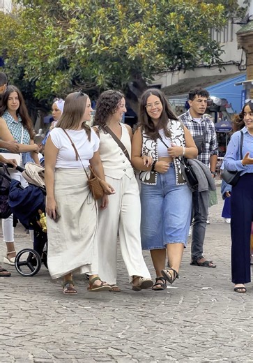 🔥 The street turned into a festival tonight! 🔥 So many beautiful souls came together, dancing, smiling, feeling the music. I mixed styles, I played from the heart — and YOU made it unforgettable. 🙌🎶 Huge thank you to everyone who came out and shared this moment. Your energy gives life to every note. Special thanks to Salah for creating space for freedom and peace — this wouldn’t be possible without you. 💛 📍Catch me playing live every day from 7PM to 9PM — same place, same love, new vibes. 