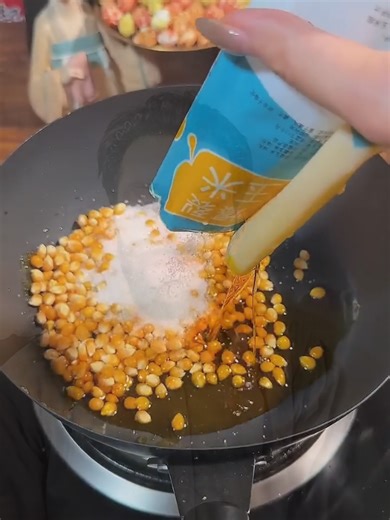 How to Make Delicious Homemade Popcorn