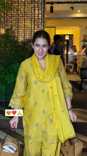 Sara Ali Khan Looks Gorgeous In Yellow Panjabi Dress ❤️🔥 #saraalikhan