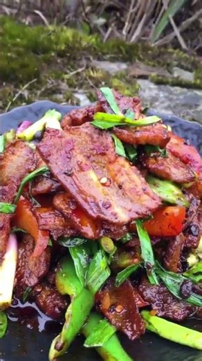 回锅肉，行走江湖必备#武侠 #吃货 @抖音小助手