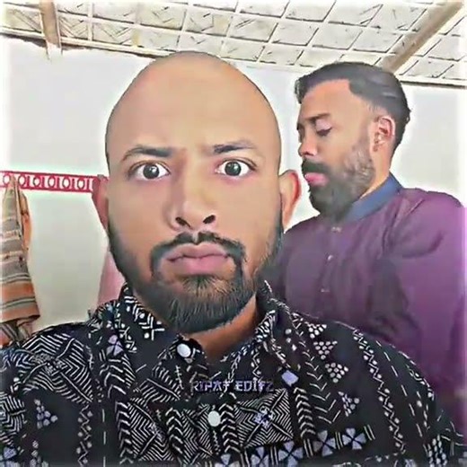 নাপিত মামা চুলের এমন কাটিং দিয়া দিসে এখন সবাই তাকাইয়া থকবো😂😂🤣🤣#ripatraa...more
