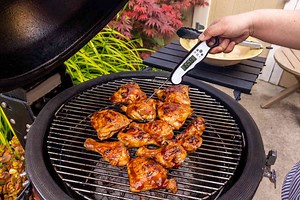 Here's How To Know When Chicken Is Cooked