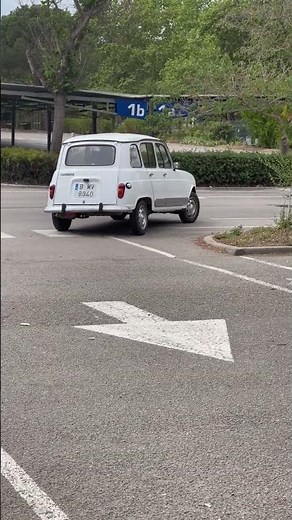 El Renault 4 GTL #automobile #carrestorationproject #renault4ever