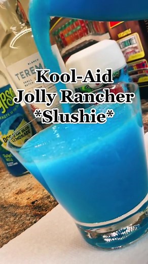 2.5M views · 36K reactions | *Kool-Aid Jolly Rancher Slushie* #koolaid #jollyrancherslushy #jollyranchers #koolaidslushie #teremanatquilablanco #easterweekendfun #calypsolemonade #summerdrinkidea #summerdrinkcheck #theonealsway #eliteeats #viral #fyp #foryou #fypシ | Neveah Green | Facebook
