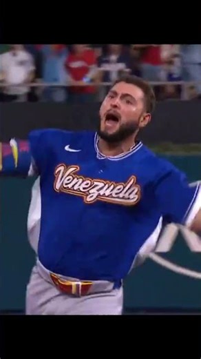 Wilyer Abreu amplía la ventaja para Venezuela con cuadrangular