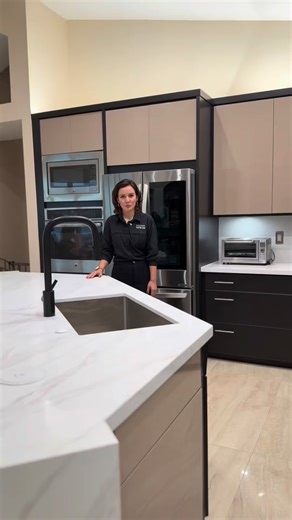 Bring new life to your kitchen without the mess or cost of a full renovation. Just replace your cabinet doors and enjoy a stunning, refreshed look in only a few days. Fast, affordable, and stylish it’s the smart way to fall in love with your kitchen again. #KitchenMakeover #KitchenTuneUp #NewDoorsNewLook #SmartRenovation | Kitchen Tune-Up Miami Aventura