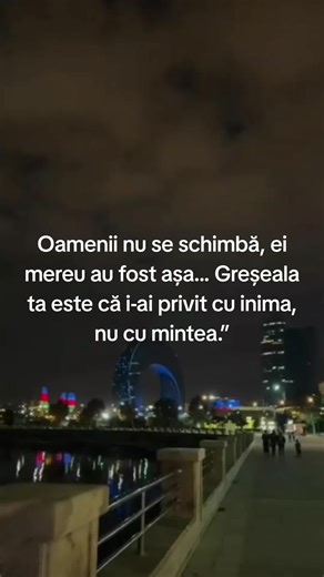 „Susține-mă cu un follow dacă îți place ce vezi 💕”ex: #ganduri #citate #romaniangirl🇹🇩