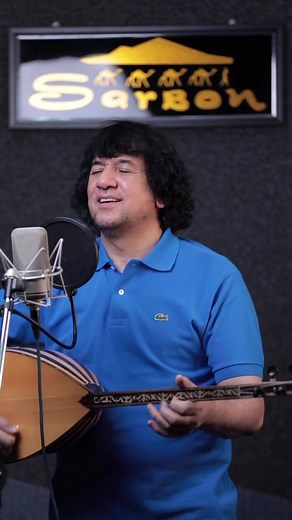 Discover the Art of Bouzouki Playing