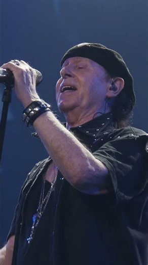 'Out in the streets, the dogs are on the run...' | 'Bad Boys Running Wild' live at MSG 2022