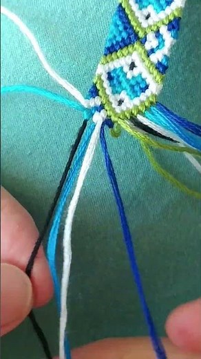 Mountain Peaks - friendship bracelet pattern for beginners #friendshipbracelets #braceletdesigns