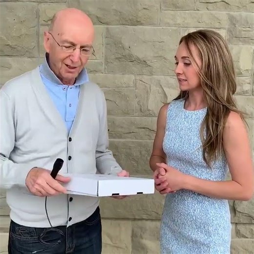 Heartland Talk Show | Michael Weinberg interviews Amber Marshall