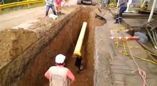 Samreen Begum on Instagram: "⚠️ THIS IS WHY TRENCH SAFETY MATTERS – A HIGH-RISK ACTIVITY 🕳️🚧 Trenches can collapse without warning, trapping workers within seconds. ⚠️ Soil is extremely heavy, unstable, and unpredictable—even shallow trenches can be fatal. 📸 The incident shown highlights unsafe trench work with workers inside an unprotected excavation during pipe installation. 🛑 Proper trench safety must always include: ✔️ Shoring, shielding, or trench boxes ✔️ Safe access & egress (ladders 