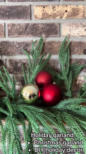 Creative Christmas Garland Ideas for Home Décor