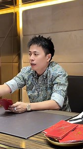 3.4M views · 70K reactions | Cách Út Báo quậy kiếm tiền ngày Tết | Kimberly - Diamond Jewelry | Facebook