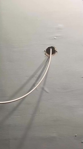 6.3K views | Tips installing and old work box for a receptacle #construction #Tools | Estella Simmon | Facebook