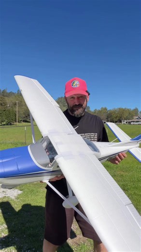 The FMS Cessna 182 (1500mm) is an awesome RC plane if you like scale realism and smooth flying. ✈️ With its large 1500mm wingspan, it’s very stable in the air and great for relaxed cruising, smooth landings, and realistic flight. The big wing gives it excellent lift and control, making it a fun plane for both newer pilots and experienced flyers. If you like scale Cessna aircraft, this one looks great in the air and flies incredibly smooth. #rcplane #rcairplane #fmsrc #radiocontrol #rcflying
