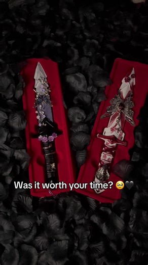 Top Gothic Fantasy Books for Dark Romance Lovers