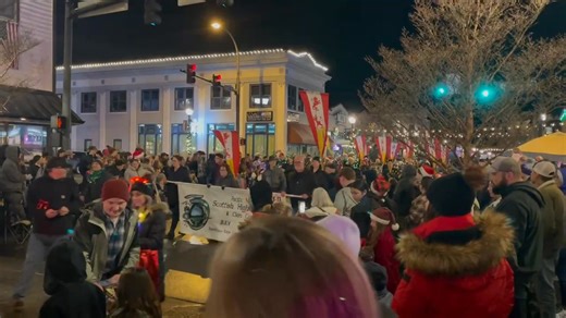 So much fun playing for this crowd Saturday night! Enumclaw Chamber of Commerce Seattle Scottish Highland Games Association Tacoma Scots Pipe Band #pipebandlife #santaparade | The Clan Gordon Pipe Band
