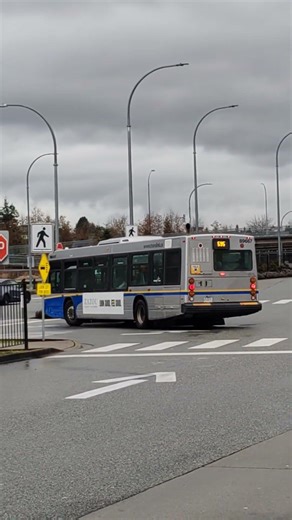 TransLink 2007 Novabus LFS (S9667) leaving Carvolth Exchange on 595 MAPLE MEADOWS STN