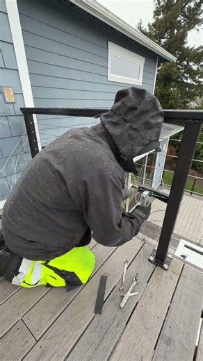 Installing Cable Railings Like a Pro #deckbuilder #construction #carpentry