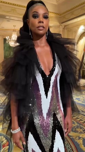 Never under pressure just applying it Special thank you to British Vogue & Edward Enninful for featuring me in the annual Hollywood Portfolio. ♥️ Gown: Halpern Studio Jewelry: Graff Photographed At: JW Marriott Essex House Photographer: Greg Williams Stylist: Dena Neustadter Giannini Hair: Larry Sims MUA: Vincent Oquendo Production: Paige KV | Gabrielle Union