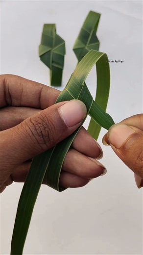 ✨I Make A Beautiful Hand Watch From Coconut Leaf🌿|Easy Coconut Leaf Craft Idea#craft #shorts #watch