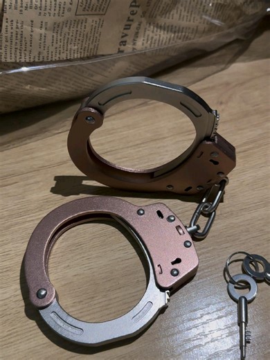 Stunning Rose Gold Handcuffs for Fashion Enthusiasts