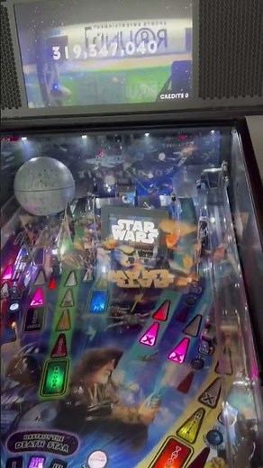 Pro Star Wars Pinball Machine (Round1 Bowling & Amusement)
