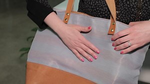 Watch this smart fabric change color at the touch of an app