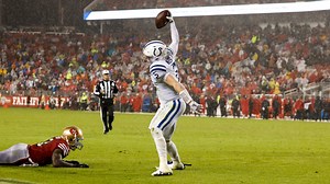 Carson Wentz fools camera operator on goal-line TD run