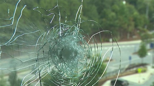 Broken CDC windows still not fixed