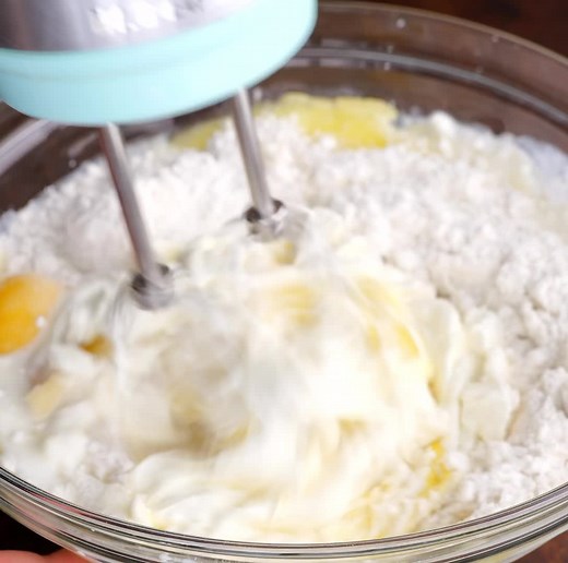 RECIPE ➡️➡️ https://thesouthernladycooks.com/easy-sour-cream-coconut-cake/ This is one of our most popular cakes!! Perfect way to spoil Dad on Father’s Day! If you love coconut this cake is for you! #easyrecipes #thesouthernladycooks | The Southern Lady Cooks