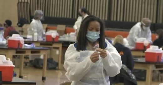 Concerns grow over Omicron as COVID-19 cases surge across U.S.