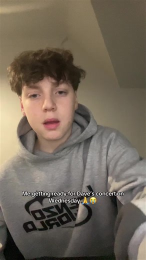 22 with the 2.2 #dave #concert #tbwpthtour @Santan