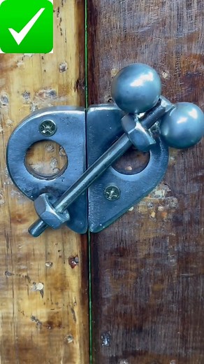 86K views · 281 reactions | Simple making with useful gate latch manual locking . . . #woodworking #wood #doorlatch #diy #creativedesign #CreativeMaking #doorautolock #homemade #reelsfbシ #fbreelsvideoviral2024SecretSimple | Lachlan HM | Facebook